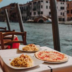 Parler &ndash; Travel To Italy artwork